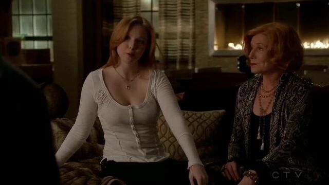 Molly Quinn Sexy - Castle (2009) S07E20