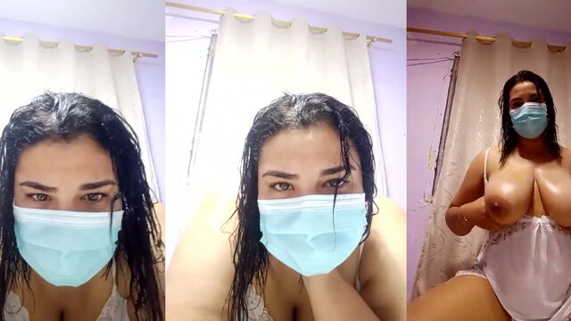 Busty Indian MILF uses dildo on a live cam show