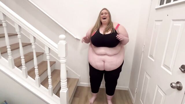 Ssbbw jiggling her fat in sexy lingerie, a tempting sight to behold
