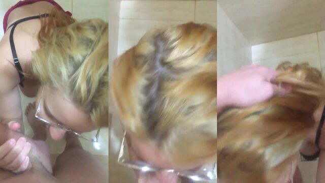 The hot blonde is exibiting herself in the bathroom during her workout