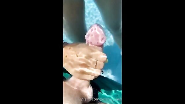 Ariana Diamante has sex in a steamy motel room