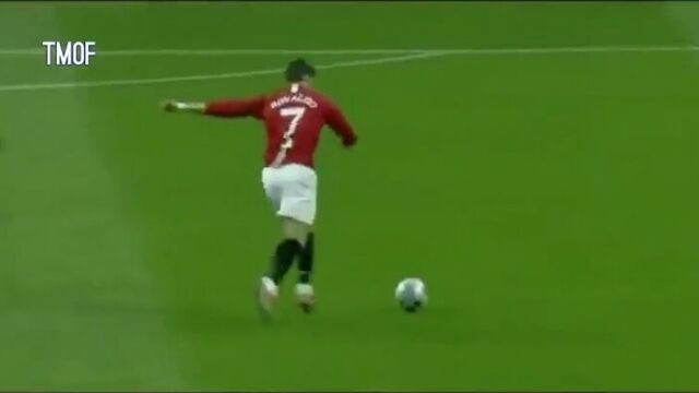 vidmo_org_Cristiano_ronaldo_Mu_seasom_2007-2008-2009__471707.0
