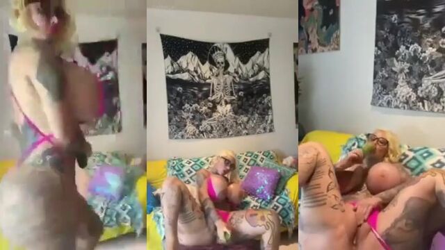 Bimbo skank gets her fake tits and round ass banged