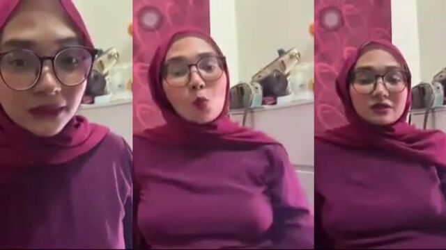 A secret bathroom encounter with a Muslim beauty, exploring forbidden desires