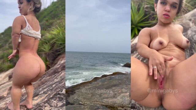 Mini Gabys gives you a sensual and hot treat