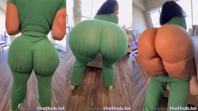 Oily twerking and ass clapping with a sexy ebony babe
