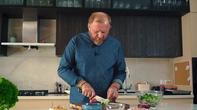 САЛАТ НИСУАЗ или просто НИЦЦА - Рецепты от Константина Ивлева .mp4
