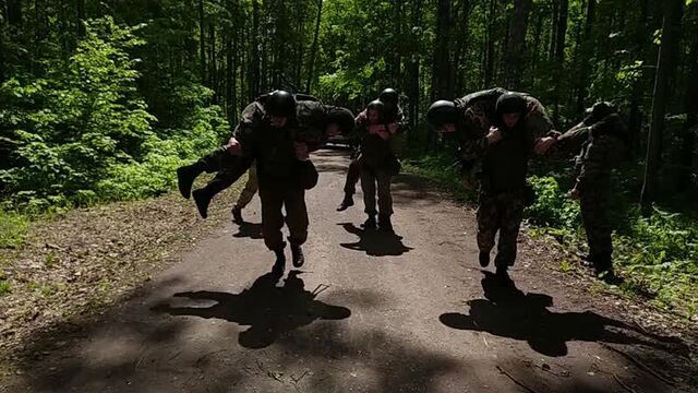 Бойцы Пензенского ОМОН прошли экзамен на право ношения черного берета