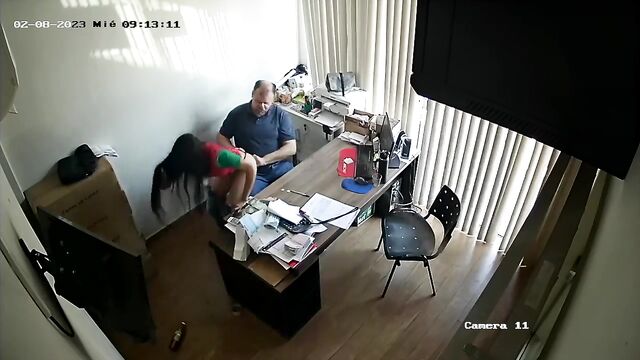 The employee scores 1000 and has a great sex life