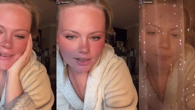Tik Tok live streaming with flashing action