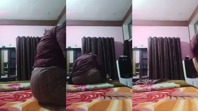 Fitness YouTuber Vaishnavi's big ass and nipple display randi