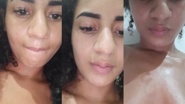 manuzinha Live - a sexy show with pervert guy and his camera