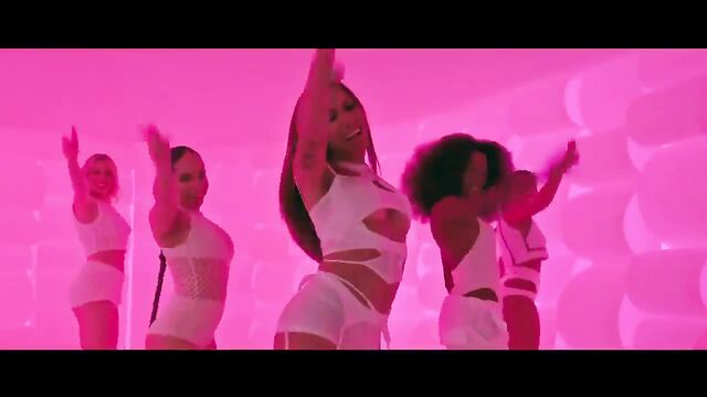 Anitta's ass is a feast for the senses!