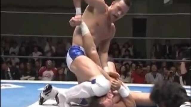 Prince Devitt (Finn Balor) vs. Pac (Adrian Neville) - NJPW Best of Super Juniors (06.06.2012)
