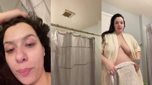 A girl is showing her holes to her fans on stream