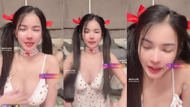 A sexy girl shows her big boobs in public on Bigo
