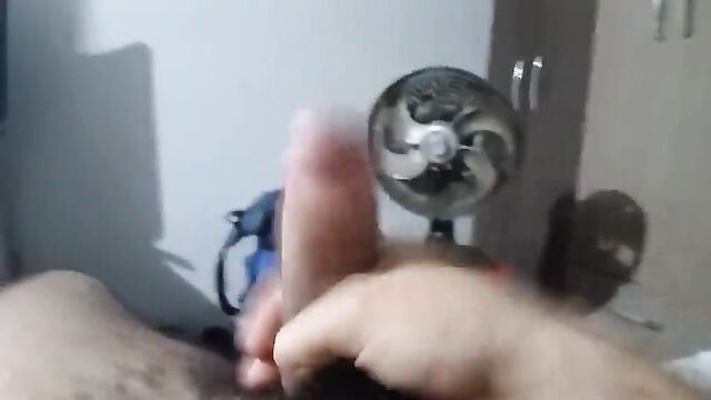 A young guy from SC finishes his cum shot while jerking off