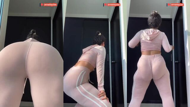 Annastayziaa is a porn actress who loves to fuck