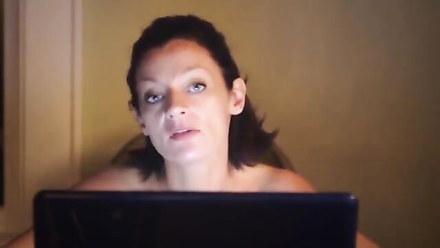 Blonde beauty Michelle Gomez gets cum on her face