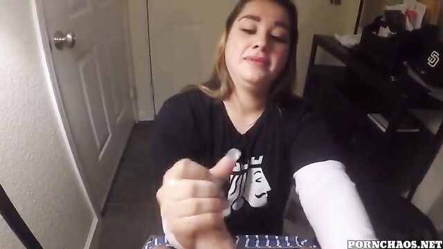 The delivery guy brought not only a pizza, but also a handjob