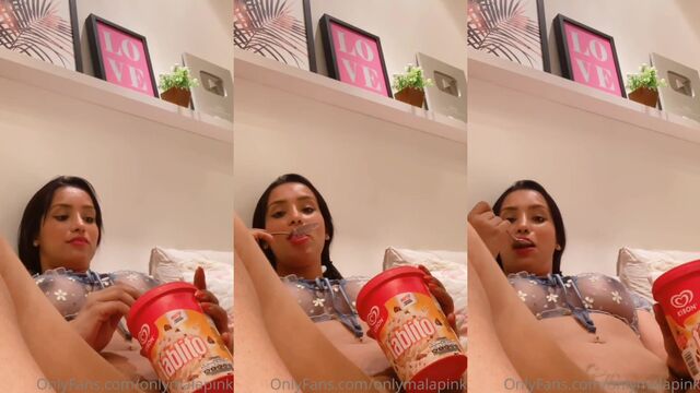 Anablove shows how to dilate her ass with a dildo for a delicious fuck