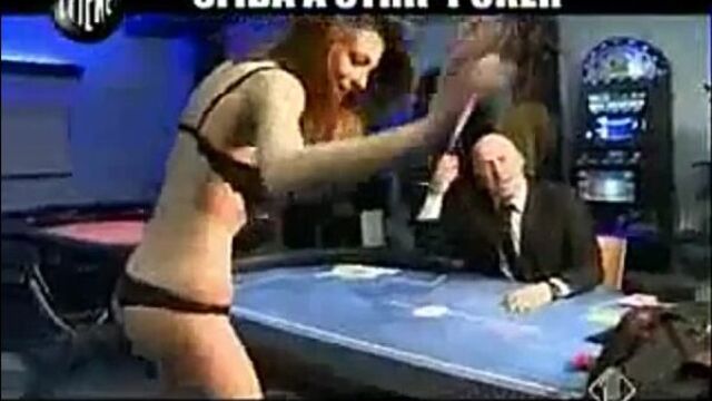 Pamela Camassa poker strip full