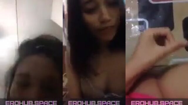 An Asian schoolgirl squirts her wet pussy on the periscope