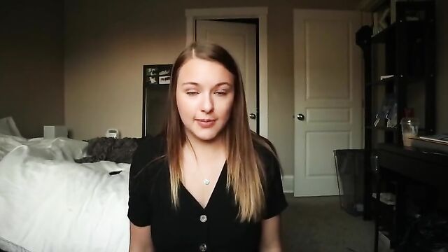 Kendra R in hot action