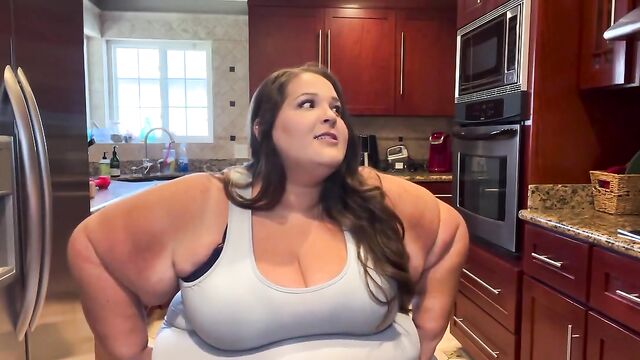SSBBW Boberry Part 1 - a man is lucky to fuck a fat woman