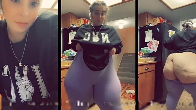 A juicy ass shake from a friend's mom, just incredible!