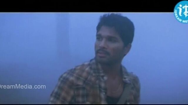 Sheela, Allu Arjun First Love Scene - Parugu Movie