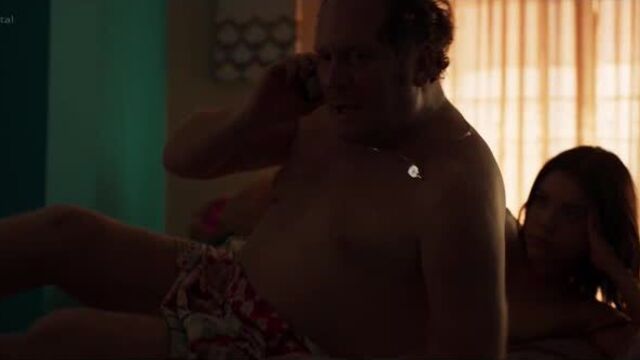 Isabella Licht Delgado, Lina Vanessa Nieto Nude - Dogwashers (2020) / Изабелла Лихт Дельгадо, Лина Ванесса Ньето - Мойщики собак