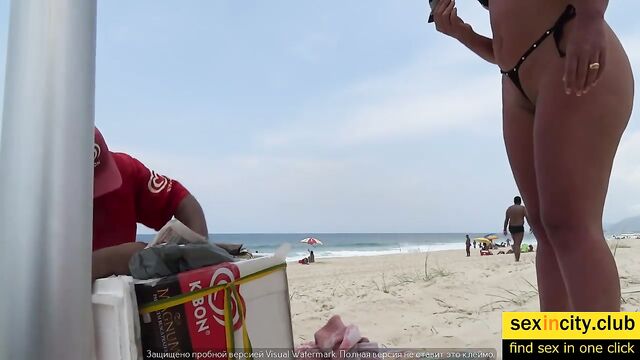 A nudist woman got fucked by a stranger on the beach