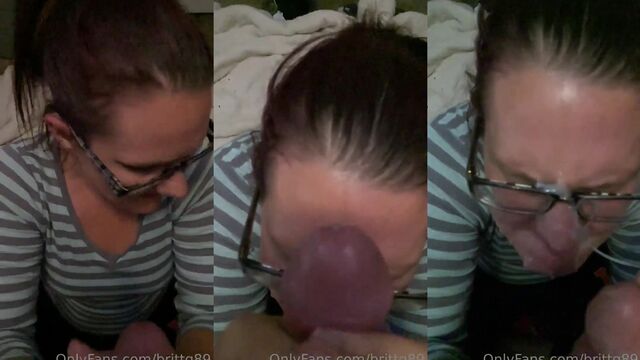 The girl just loves when she is cuminated