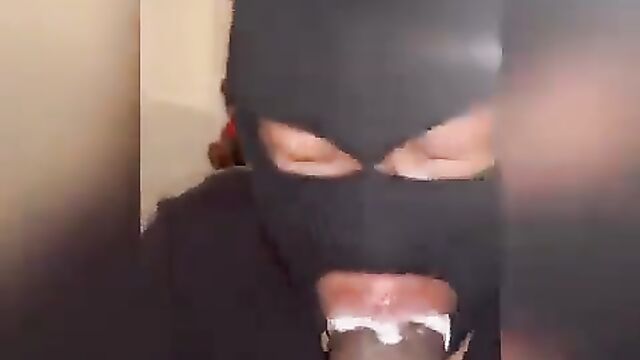 The goblin got a big knob to suck and lick