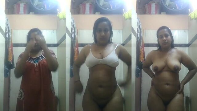 Aunty sex with Indian desi girl is always a pleasure