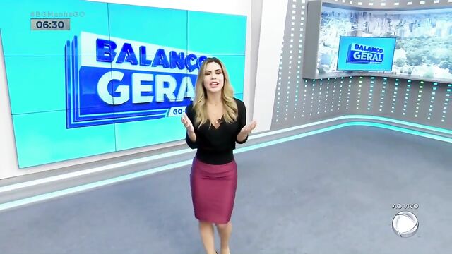 Mariana Martins showing off her perfect body in a sensual way