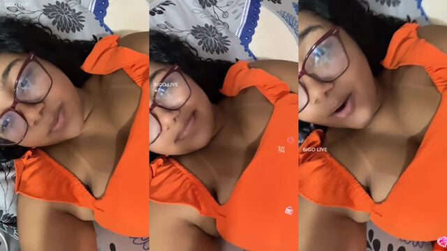 A sexy VJ girl performing on Bigo live show