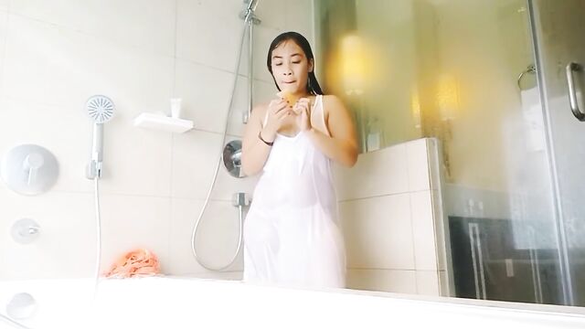 A footjob video with Julia is very nice to watch