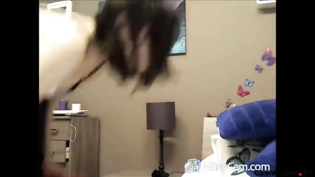 Finger fucking Fraulein Its Cleo Masturbates & Legs In Air!
