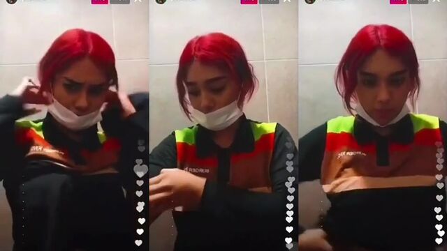 The girl shakes tits on Instagram live broadcast, showing her style