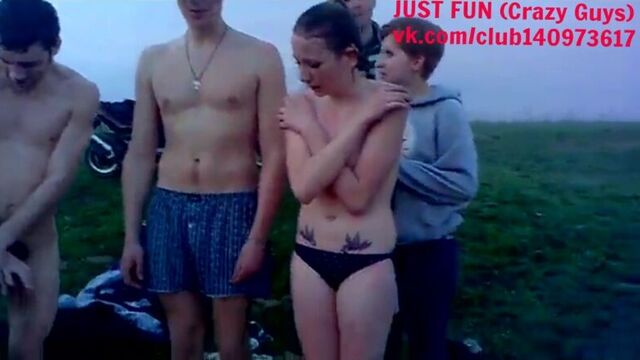 swimming naked RUssia член хуй голые naked nude cock penis public boobs
