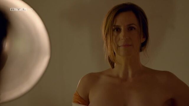 Iris Mareike Steen, Ulrike Frank - GZSZ e7152 (2020) HD 1080p Nude? Sexy! Watch Online / Ирис Марейке Стин, Ульрике Франк