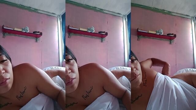 A beautiful camgirl named Bebesita_420 invites you to meet her