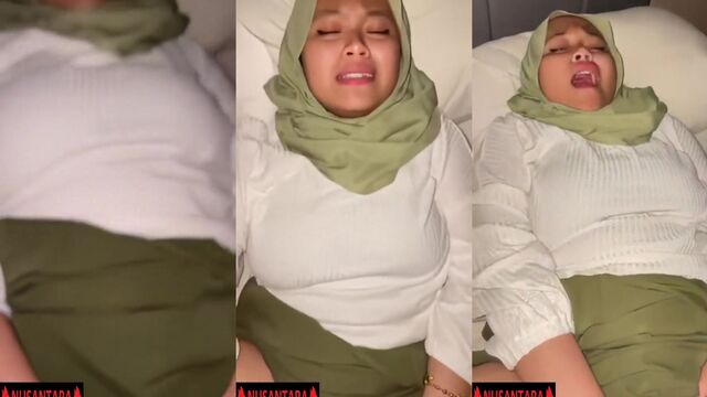 Hijab sex with a big breast is very satisfying to watch