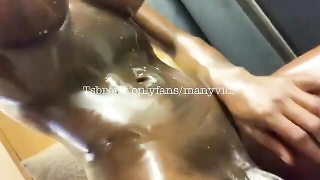 A sexy girl from the Bronx has sex with her boyfriend