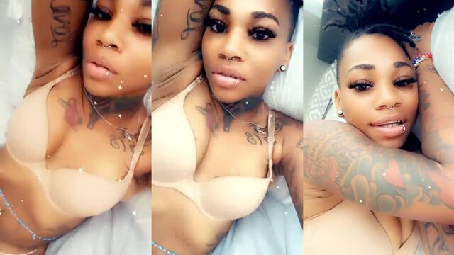 A sexy woman seduces her lover with her thick body in an unforgettable way