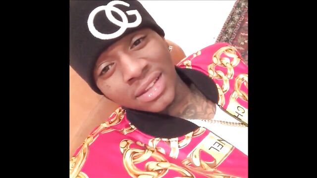 Soulja Boy is doing his job, and his job is twerking that ass