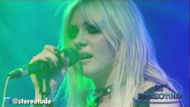 Taylor Momsen Gets Naked In New Pretty Reckless Music Video