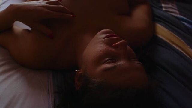 Адель Экзаркопулос - Ничего страшного / Adèle Exarchopoulos - Rien à foutre ( 2021 )